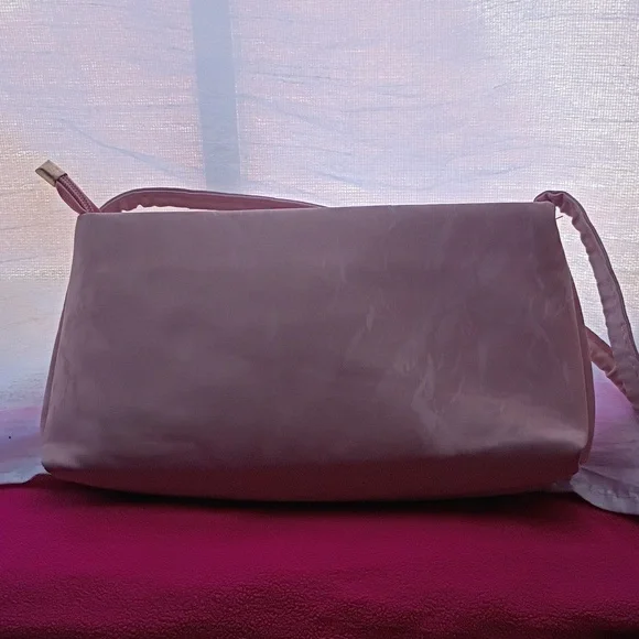 Elegant Pink Bow Accent Women's Bag - Picture 2 of 3